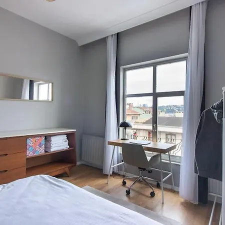 Modern 2br W Terrace And Views! איסטמבול