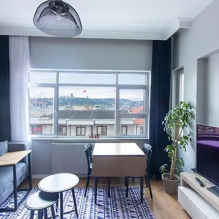 Modern 2br W Terrace And Views! דירה